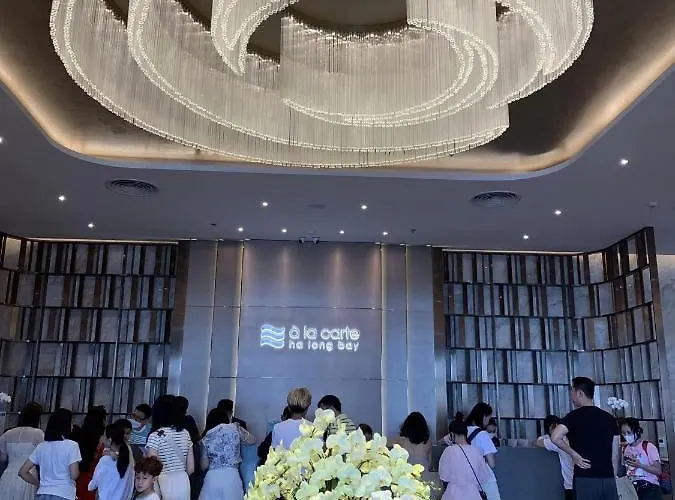 Khach San A Lacarte Bay, Ngay Mat Bien, Mien Phi Be Boi Hotel Hạ Long