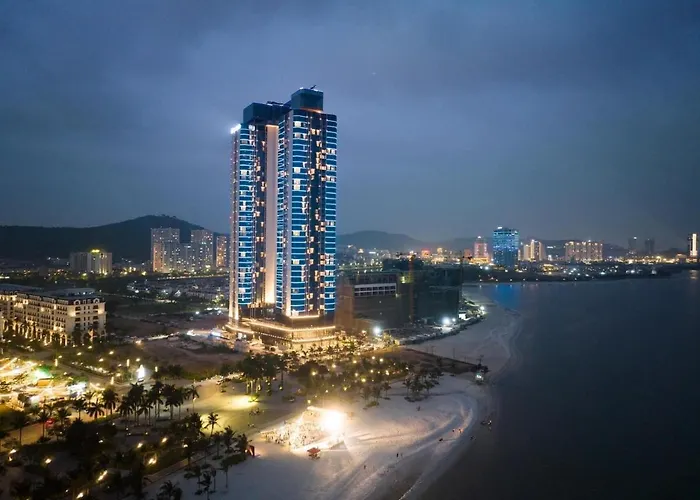 Hotel Khach San A Lacarte Bay, Ngay Mat Bien, Mien Phi Be Boi 5*