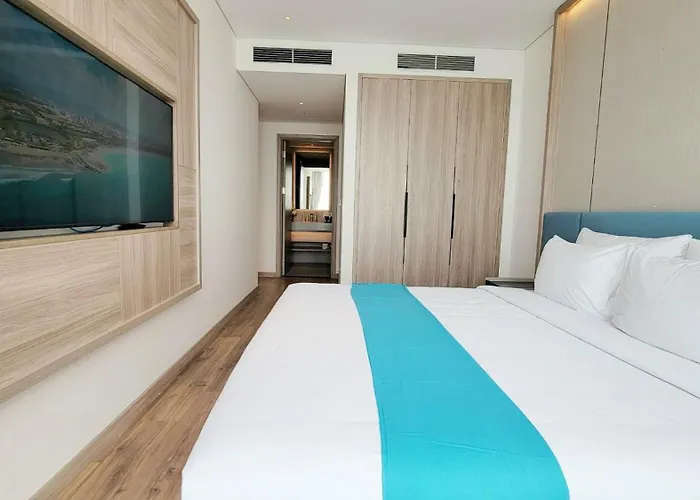 Hotel Khach San A Lacarte Bay, Ngay Mat Bien, Mien Phi Be Boi 5*