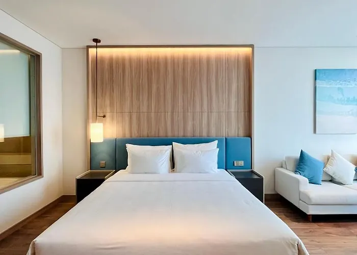 Hotel Khach San A Lacarte Bay, Ngay Mat Bien, Mien Phi Be Boi 5*