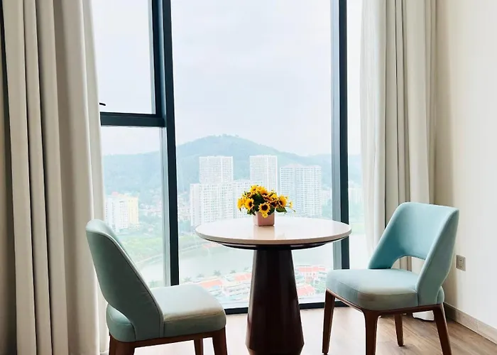 Khach San A Lacarte Bay, Ngay Mat Bien, Mien Phi Be Boi Hạ Long